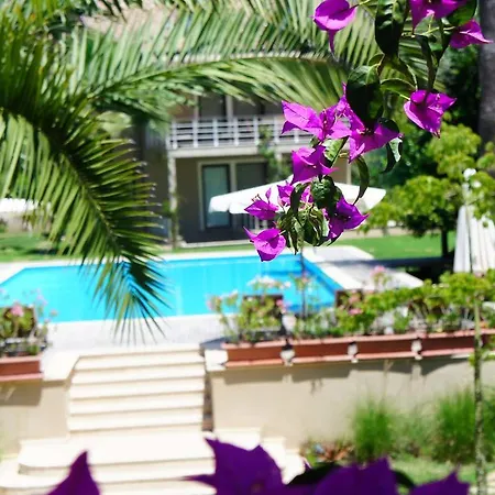 Апартаменты Aquamarine Garden Family