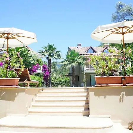Апартаменты Aquamarine Garden Family